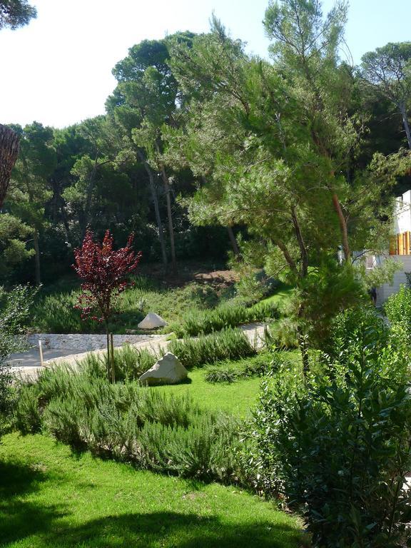 Private Luxury Villa Bianco On Solta For Up To 10 Persons, Heated Pool, Free Parking, Very Close To The Beach! Free Kajak & Mountainbikes, Great Living Area & Privacy! Rogac Exterior photo